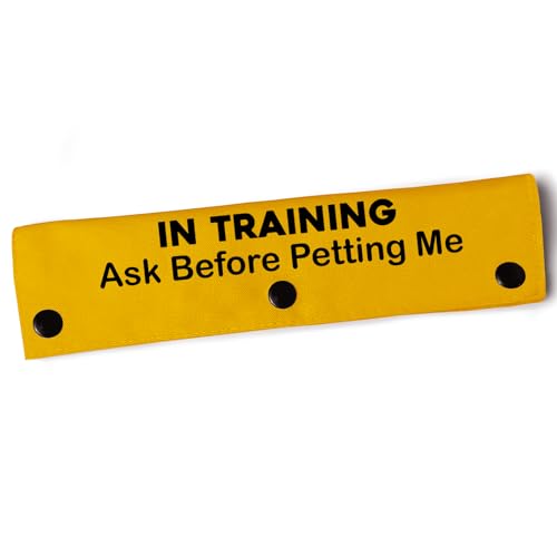 YROVWENQ In Training "Ask Before Petting Me" Hundeleinenhülle mit gelbem Trainingswarnung – Geschenk für Hunde (Fragen Sie vor dem Petting Me Sleeve) von YROVWENQ