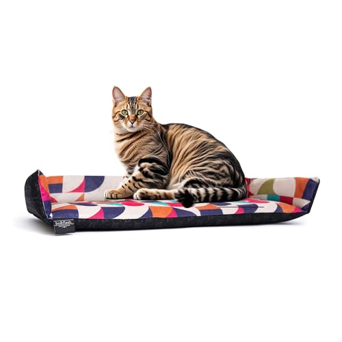 bo&flash Katzen Fensterkissen San Francisco Michaela – Hochwertiges Katzenbett Fenster – Waschbares Katzenkissen 62 × 27 × 10 cm – Katzen Zubehör – Anti-Rutsch-Beschichtung Cat Bed von bo&flash