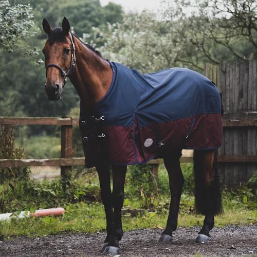 eQuitack Your Passion Is Our Mission 1200 Denier Pferdedecke Regendecke mit Fleece Lining Navy/Burgundy 125cm von eQuitack Your Passion Is Our Mission