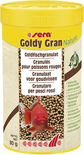 sera Goldy Gran Nature 250 ml - Granulatfutter für größere Goldfische mit 4 % Insektenmehl, Goldfischfutter fürs Aquarium mit hoher Futterverwertbarkeit und somit weniger Algen von sera